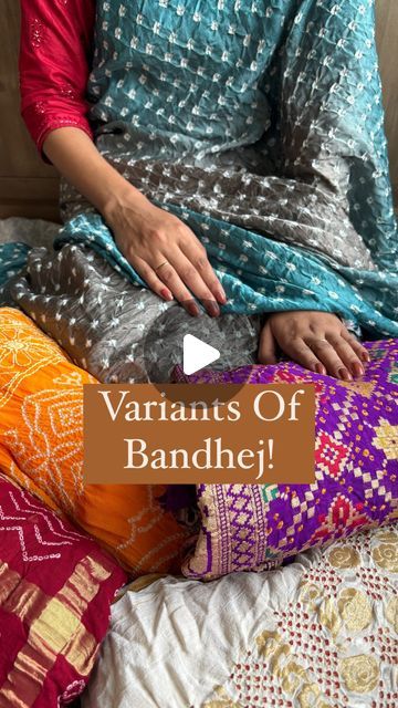 Bandhani Saree Look, Bandhani Outfit Ideas, Purple Bandhani Saree, Gharchola Saree, Bandhej Saree, Daily Hacks, Maroon Saree, Hindu Mantras, Orange Saree