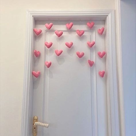 Cute Bedroom Door, Door Decorations Bedroom, Room Door Decorations, Easy Room Decor, Packing Hacks Clothes, Easy Diy Room Decor, Cute Diy Room Decor, Love And Affection, Pinterest Room Decor