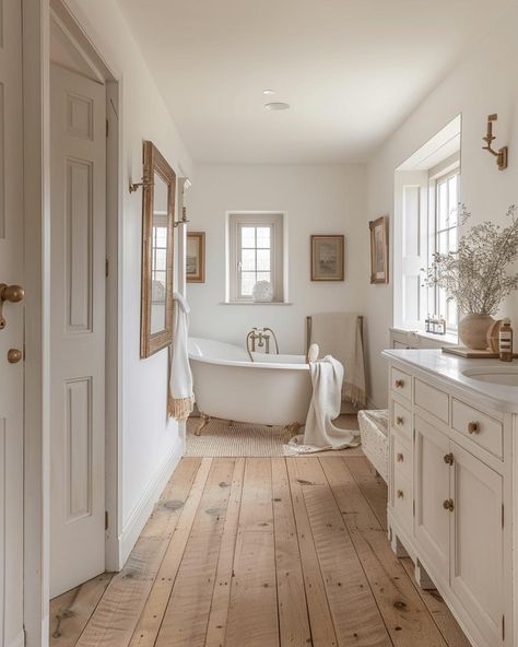 Cottage Core Bathroom, Country Cottage Bathroom, Cottage Style Bathrooms, Cottage Bathroom Ideas, Cottage Bathroom, Modern Farmhouse Bathroom, Cottage Interiors, Chic Bathrooms, Bathroom Inspiration Decor