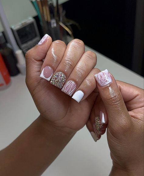 Nail Ideas Pink, Nail Designs Bling, Overlay Nails, Acrylic Toe Nails, Colored Acrylic Nails, White Acrylic Nails, Work Nails, Short Square Acrylic Nails, Exotic Nails