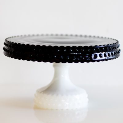 black cake stand - #kimberlingray Black Cake Stand, Black White Cakes, Fab Cakes, Cake Pedestal, Beautiful Cake Stands, Black Cake, Cake And Cupcake Stand, Vintage Cake Stands, Cake Plates Stand