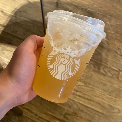 Peach Green Tea Lemonade, Green Tea Lemonade, Mango Tea, Peach Green Tea, Starbucks Secret Menu Drinks, Tea Lemonade, Starbucks Secret, Starbucks Secret Menu, Secret Menu