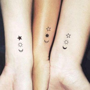 Tatuajes para Parejas 🥇 De AMOR y AMISTAD | Diseños originales Matching Bff Tattoos, Wrist Tattoos Girls, Tato Minimal, Tattoo Placements, Sibling Tattoos, Inspiration Tattoos, Bff Tattoos, Friendship Tattoos, Tiny Tattoo