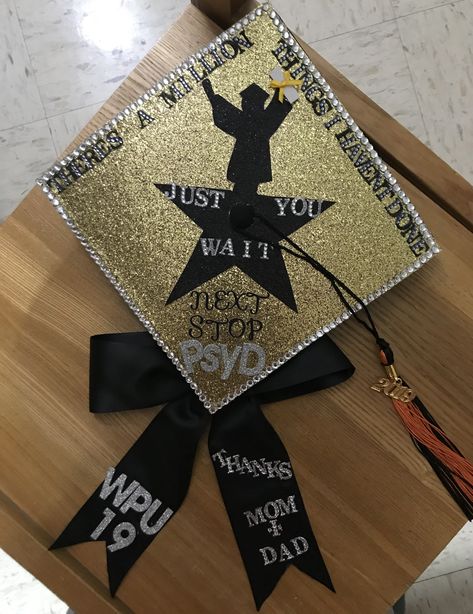 Hamilton Graduation Cap, Grad Diy, College Grad Cap Ideas, Mortar Board, Graduation Cap Decoration Diy, High School Graduation Cap, Graduation Look, College Graduation Cap Decoration, Grad Cap Designs