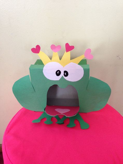 Frog prince valentines day box Crocodile Valentine Box Ideas, Crocodile Valentines Boxes, Frog Valentines Boxes, Alligator Valentine Box Ideas, Frog Valentine, Kids Valentine Boxes, Valentine Mailbox, Valentine Day Boxes, Spring Holidays