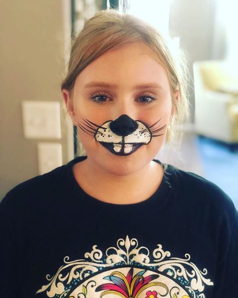 Beaver Makeup, Beaver Face Paint, Narnia Costumes, Pet Day, Halloween Make Up, Trunk Or Treat, Animal Faces, Halloween Make, Narnia