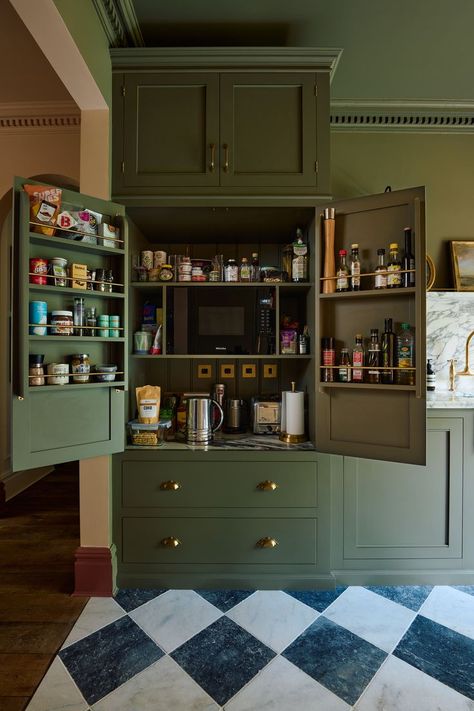 Giving you a peek inside the cupboards today, is there anything more satisfying than an organised pantry? #deVOLKitchens #PantryOrganisation #PantryGoals Classic English Kitchen, Plain English Kitchen, Riverside Apartment, Kitchen Larder, Devol Kitchens, Pantry Cupboard, Kitchen Clutter, Victorian Kitchen, English Kitchens