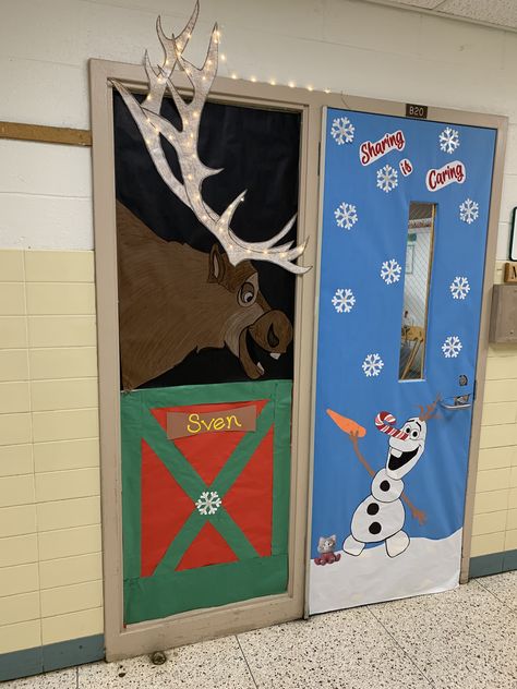 Frozen Door Decorations For School, Olaf Door Decorations For School, Olaf Door Decoration, Frozen Door Decorations, Snowman Classroom Door Ideas, Olaf Classroom Door, Disney Christmas Door Decorations, Headstart Crafts, Holiday Classroom Doors