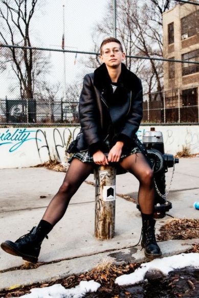 Black – [tights4him] Ungendered Fashion, Male Polish, Men Tights, Genderqueer Fashion, Boys Wearing Skirts, Boys In Skirts, Cool Tights, Guys In Skirts, Men Wearing Skirts