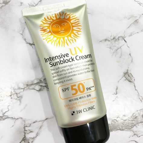 Protect and nourish your skin with 3W Clinic Intensive UV Sunblock Cream SPF 50+ PA+++. Offering powerful UVA and UVB protection, this sunblock prevents sun damage and premature aging, leaving your skin radiant and healthy. Shop now! ✨ Available on Offer Price of 44% Discount 😘 Use this Bohemian code: OSG0724C1P51 and claim your 44% discount😍 https://ohsogo.com/products/3w-clinic-intensive-uv-sunblock-cream-spf-50-pa-70ml . . . . . . #3WClinic #UVSunblock #SPF50 #PA+++ #SunProtection #UVPr... Intensive Uv Sunblock Cream, Sun Damage, Spf 50, Skin Protection, Sun Protection, Coding, Sun, Cream, Skin