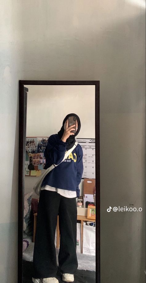 Kuliah Outfit, Outfit Ngampus, Boyish Outfits, Simple Casual Outfits, Color Combos Outfit, Everyday Casual Outfits, Muslim Outfits Casual, Hijab Style Casual, Fashion Top Outfits