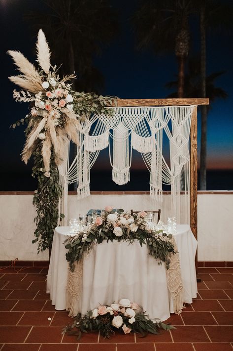 Boho Bridal Table Decor, Main Table Centerpieces, Boho Bridal Table, Boho Cake Table Backdrop, Boho Sweetheart Table Backdrop, Boho Sweet Heart Table Wedding, Boho Chic Sweetheart Table, Sweetheart Table Boho, Bohemian Sweetheart Table