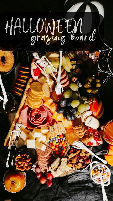 Halloween Grazing Table, Halloween Grazing Board, Halloween Finger Foods, Cinnamon Sugar Apples, Grazing Board, Spooky Food, Sugar Apples, Grazing Table, Halloween Appetizers