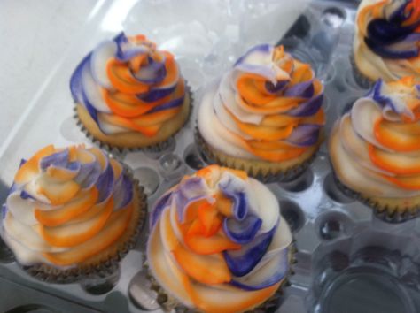 Clemson Cupcakes Clemson Cupcakes, Gameday Desserts, Clemson Party, Tiger Cupcakes, Clemson Tigers, Themed Cupcakes, College Team, Graduation Cakes, Graduation Ideas