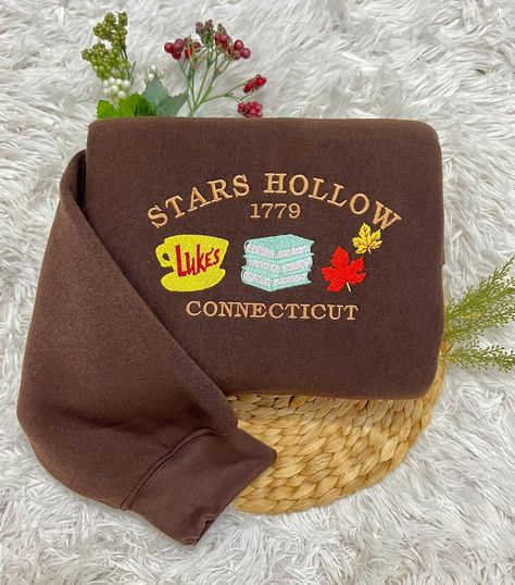 Embroidered Stars Hollow Connecticut Sweatshirt, Stars Hollow Hoodie ,luke's Dinner Sweatshirt, Gilmore Girl Book, Autumn, Halloween Seasons - Etsy UK Gilmore Girls Books, Stars Hollow Connecticut, Gilmore Girl, Embroidered Stars, Girls Sweatshirt, Brown Sweatshirt, Sweatshirt Details, Stars Hollow, Embroidered Hoodie