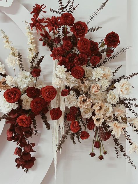 Wedding Ballroom Decor, Flower Palette, Nikah Decor, Wedding Church Decor, Flower Backdrop Wedding, Church Wedding Ceremony, Wedding Background Decoration, Flower Arrangement Designs, Maroon Wedding