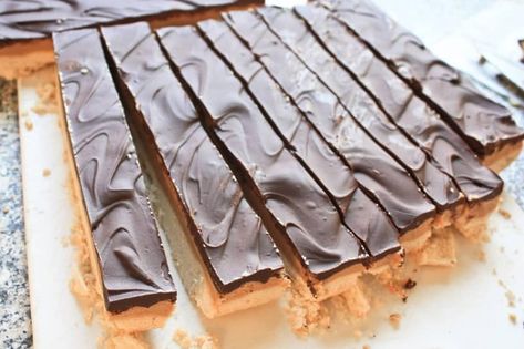 PB Twix Bars Peanut Butter Twix Bars, Peanut Butter Twix, Twix Bars, Joy Of Baking, Baking Treats, Twix Bar, Building A Community, Recipes Baking, My Favorite Recipes