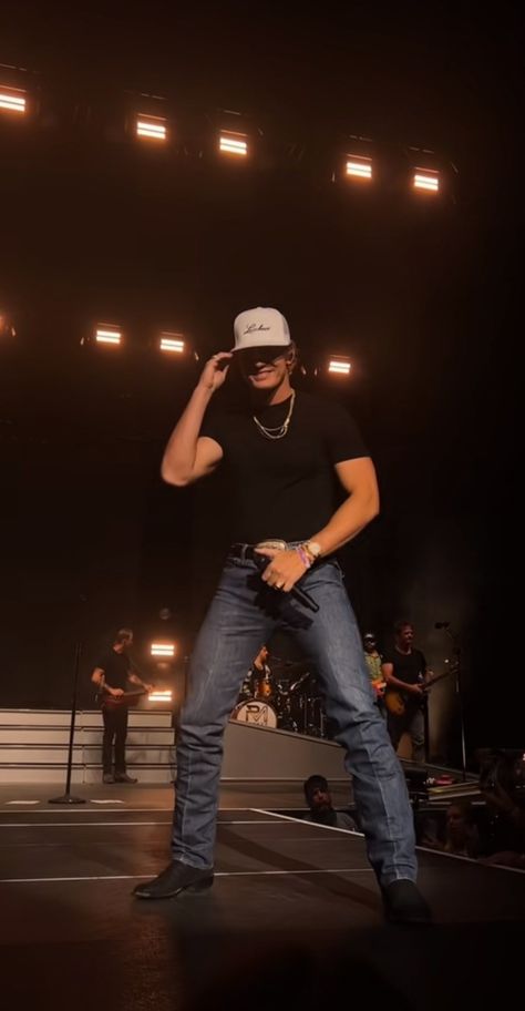 Parker Mccollum Wallpaper, Country Concert Outfit Men, Parker Mccollum Concert Outfit, Country Boy Style, Parker Mccollum, Concert Outfit Men, Country Guys, Handsome Cowboys, Best Country Singers