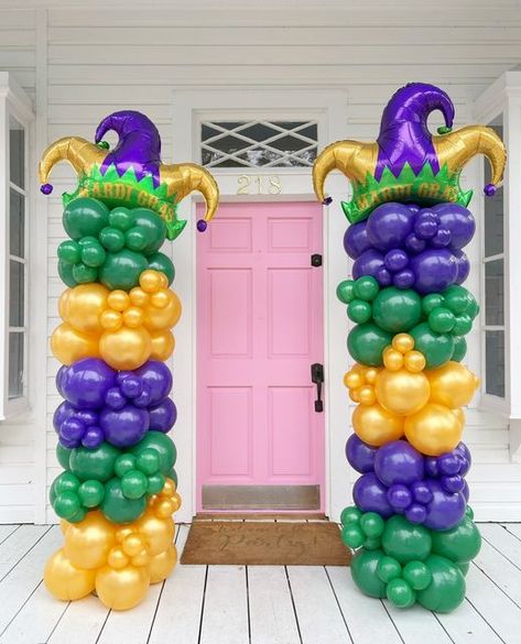 Martigraw Party Ideas, Mardi Gras Balloon Decorations, Mardi Gras Wedding Reception, Mardi Gras Balloon Columns, Mardi Gras Birthday Party For Kids, Mardi Gras Balloons, Mardi Gras Balloon Arch, Mardi Gras Balloon Garland, Mardi Gras Backdrop