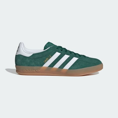 Once a training shoe, now a timeless icon, these adidas Gazelle shoes pair a suede upper with a gum rubber outsole for a retro look that's perfect for casual wear. The contrast heel tab and 3-Stripes complete the stylish design. Whether you're walking city streets or socializing with friends, these shoes keep you looking good and feeling great. Gazelle Green, Campus Adidas, Adidas Gazelle Indoor, Adidas Originals Gazelle, Shoes For Me, Mesh Heels, Look Retro, Jordan 3, Adidas Gazelle