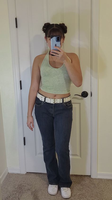 Low Rise Jeans Plus Size Y2k, Low Rise Mid Size, Low Rise Jeans On Midsize, Plus Size Low Rise Jeans, Low Wasted Jeans Outfit, Low Wasted Jeans, Alt Mom, Low Rise Flare Jeans Outfit, Low Rise Jeans Outfit