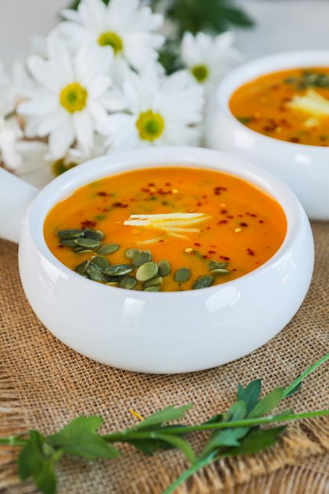 Sweet Potato Carrot Ginger Soup With Coconut Milk Basa Fillet Recipes, Sweet Pumpkin Seeds, Sweet Potato Carrot, Soup With Coconut Milk, Carrot Curry, Cold Soups, Gluten Free Snacks Healthy, Easy And Healthy Recipes, Coconut Milk Soup