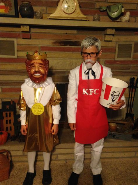 Colonel Sanders & the Burger King Burger King Costume, Colonel Sanders, King Costume, Halloween Week, King Outfit, Black Halloween Dress, Clown Costume, Halloween 2019, Diy Halloween Costumes