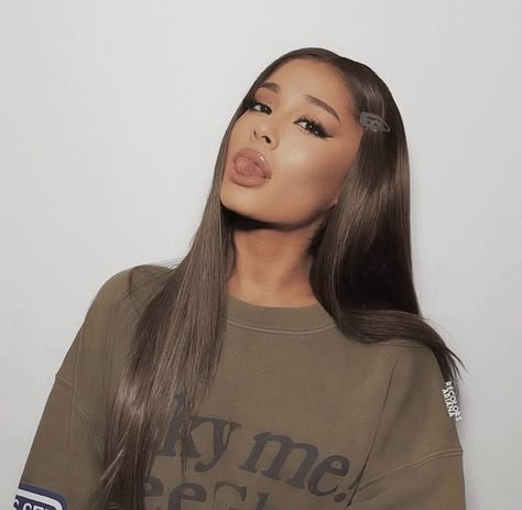 Ariana Grande Selfie, Ariana Grande Hair, Celebrity Style Icons, Ariana Grande Outfits, Ariana Grande Cute, Ariana Grande Style, Ariana Grande Wallpaper, Ariana Grande Photos, Ariana Grande Pictures