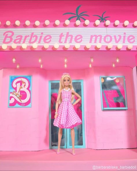 Barbie Set Design, Barbie Hotel, Barbie 2023, Barbie Ideas, Barbie Sets, Barbie Core, Doll Clothes Barbie, Barbie Movie, Barbie Party