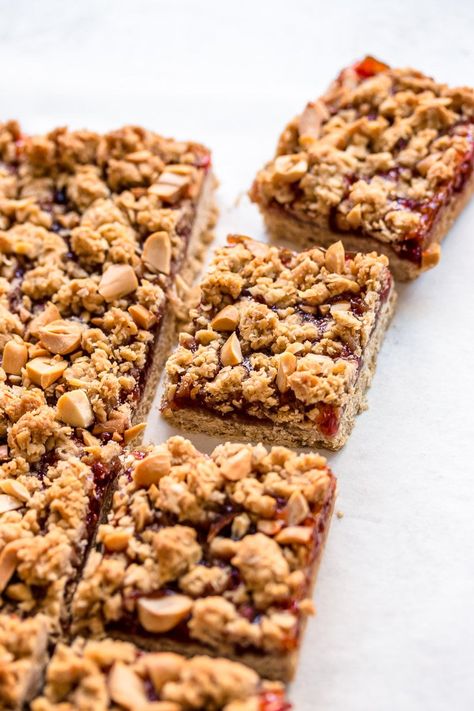 Peanut Butter Jam Bars, Peanut Butter And Jam Bars, Crunchy Peanut Butter Recipes, Peanut Butter And Jelly Bars, Peanut Butter Crust, Oat Bars Healthy, Peanut Butter Cereal Bars, Peanut Butter Slice, Jelly Bars