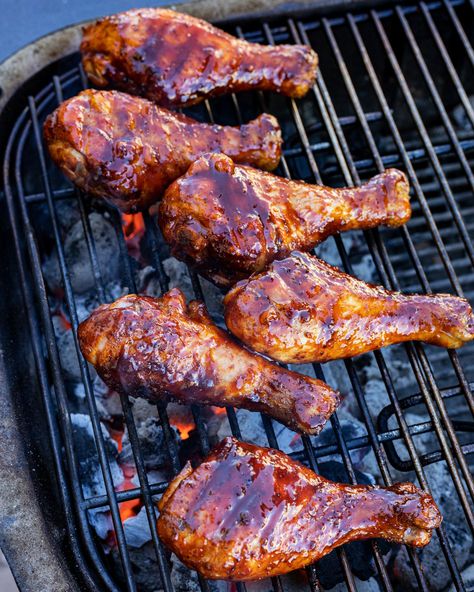 How to Smoke Chicken Drumsticks - Chiles and Smoke Smoked Chicken Drumsticks, Bbq Drumsticks, Quick Kimchi, Bbq Chicken Drumsticks, Chicken Drums, Korean Bbq Chicken, Pork Belly Burnt Ends, Pulled Chicken Sandwiches, Dry Rub Recipes