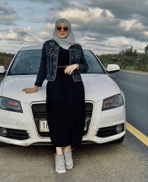 Estilo Hijab, Hijab Fashionista, Hijab Trends, Muslim Outfits Casual, Stylish Short Dresses, Hijabi Fashion Casual, Fashion Top Outfits, Modest Dresses Casual, Hijabi Outfits Casual