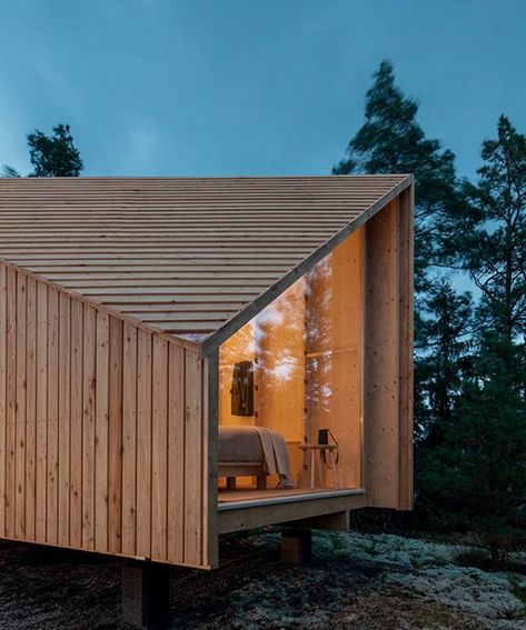 Prefabricated Cabins, Micro Cabin, Larch Cladding, Modular Cabins, Contemporary Cabin, Wooden Cabin, Prefab Cabins, Casa Patio, Building Permits