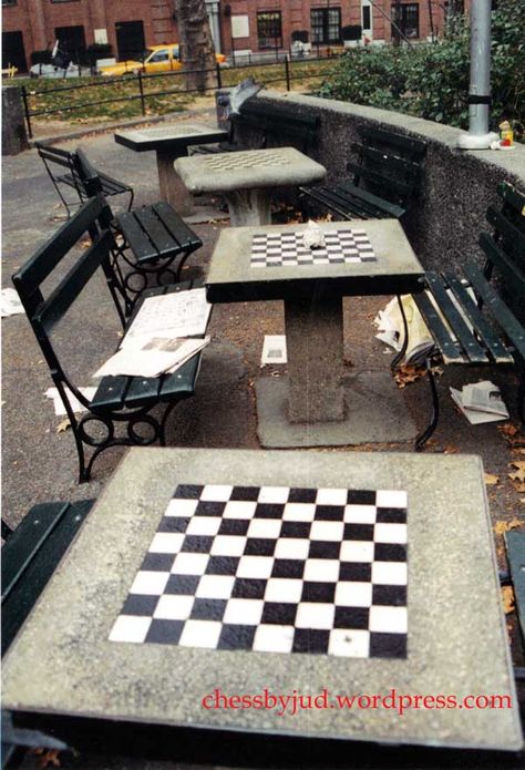 Washington square park | Stories and photos of my Chess life Game Lounge, Outdoor Yard Ideas, Elderly Activities, Chess Table, Washington Square Park, Concrete Crafts, Washington Square, Outdoor Gardens Design, Green City