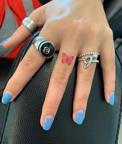 Small Hand Henna, A Finger Tattoo, Finger Tattoos For Women, Arm Tats, Small Finger Tattoos, Finger Tattoo For Women, Red Ink Tattoos, Red Tattoos, Small Hand Tattoos