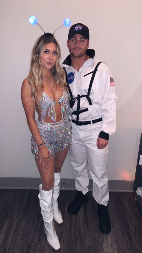 Astronaut Men Costume, Couple Space Costumes, Cowboys Vs Aliens Costumes, Couple Halloween Costumes Alien, Nasa And Alien Couple Costume, Halloween Rave Outfits Couple, Outer Space Halloween Costumes, Space Themed Rave Outfits, Alien Couples Costume