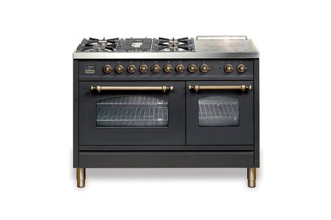 Italian company Ilve makes retro ranges with different options for color, finish, and grill tops. The Majestic Range prices start at $4,999 at AJ Madison. Freestanding Oven, Freestanding Range, Freestanding Cooker, Range Cooker, Kitchen Stove, Stove Oven, Double Oven, Trendy Kitchen, Black Kitchens