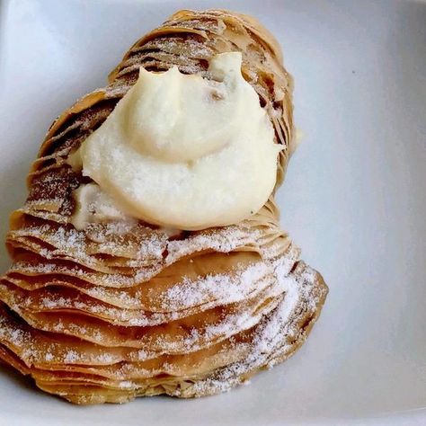 This layered pastry from Italy's Amalfi Coast may have origins in a 17th-century convent. Things To Do In Naples, Italian Recipes Dessert, Italian Pastries, Pizza Margherita, Pastry Tart, Food History, Food Articles, Unusual Things, Italian Desserts