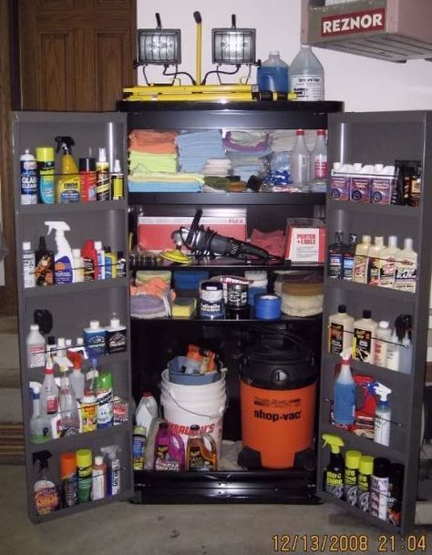 Storage of Detailing supplies - Auto Geek Online Auto Detailing Forum Car Detailing Garage Ideas, Detailing Garage Ideas, Car Detail Shop, Car Detailing Supplies, Officine In Garage, Detailing Business, Mobile Detailing, Garage Design Interior, Garage Organization Tips