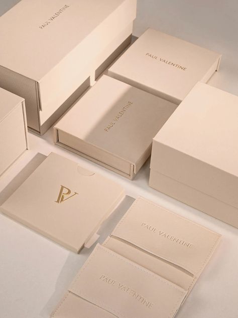 Luxury Jewelry Packaging Boxes, Greeting Card Packaging, Jewelry Packaging Design, Jewelry Box Design, Jewelry Packaging Box, Jewellery Packaging, Eco Jewelry, Small Business Packaging Ideas, Glass Packaging