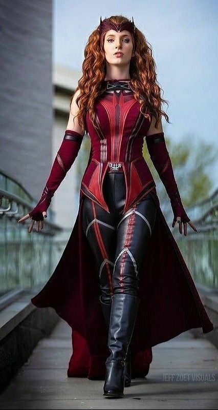 Scarlett Witch Cosplay, Female Superhero Cosplay, Superhero Costume Ideas For Women, Marvel Costume Women, Superhero Cosplay Female, Marvel Female Costumes, Female Marvel Costumes, Diy Scarlet Witch Costume, Superhero Costumes Female Halloween