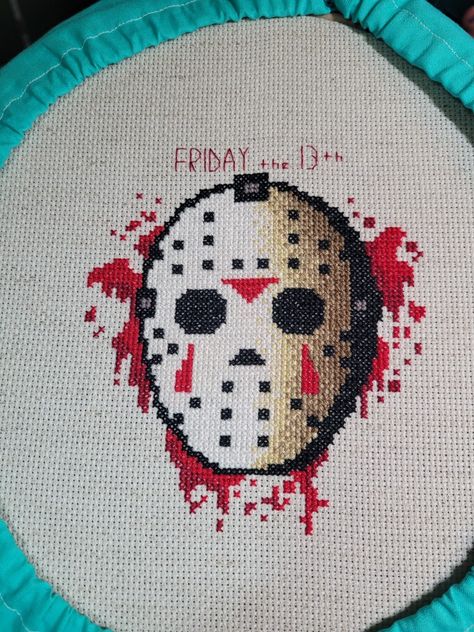 Jason Voorhees Cross Stitch, Cross Stitch Horror Pattern, Jason Cross Stitch, Cross Stiching Ideas, Horror Cross Stitch, Halloween Cross Stitch Patterns, Subversive Cross Stitch, Pixel Art Templates, Halloween Embroidery