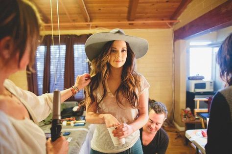 Kacey Musgraves Kacey Musgraves, Recording Artists, The Girl Who, New Style, Country Music, Panama Hat, Floppy Hat, Cowboy Hats, Taylor Swift