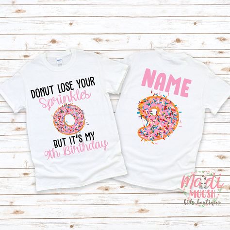 ⬇️Click on the links below for the matching family shirts⬇️ https://www.etsy.com/listing/892385115/family-donut-shirts-sweet-one-birthday-t? https://www.etsy.com/listing/917763082/family-donut-shirts-donut-birthday-girl? https://www.etsy.com/listing/1042583033/family-donut-birthday-shirts-birthday? https://www.etsy.com/listing/918191316/family-donut-shirts-donut-grow-up? https://www.etsy.com/listing/1012219251/donut-birthday-family-shirts-birthday? https://www.etsy.com/listing/1028624952/family-donut-birthday-shirts-donut? https://www.etsy.com/listing/917763082/family-donut-shirts-donut-birthday-girl? **FLASH SALE 15% OFF EVERYTHING IN OUR STORE  PLUS FREE SHIPPING ON ALL ORDERS $35 AND UP ** How We Print Our Shirts: Once you place your order it goes into our production process. We print o Donut Birthday Shirt, Doughnut Birthday, Third Birthday Shirt, Donut Themed Birthday Party, Donut Shirt, Birthday Donuts, Kids Birthday Shirts, Donut Birthday, Cute Donuts