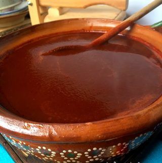 Ancho Sauce, Ancho Chili Sauce, Tamale Sauce, Masa For Tamales, Chile Colorado, Red Chile Sauce, Mexican Sauce, Pork Broth, Chile Peppers