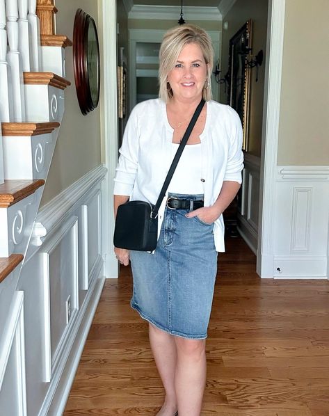 Great Denim Skirts You're Sure To Love Everyday Skirt Outfits Casual, How To Style Midi Denim Skirt, What To Wear With A Denim Skirt, Styling A Denim Skirt, Styling Jean Skirt, What To Wear With A Jean Skirt, How To Style Denim Skirt, Skirts For Women Over 50, Denim Skirt Outfit Spring