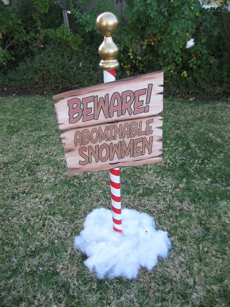 DAVE LOWE DESIGN the Blog: Sign of Abominable Snowmen: Part Four Frosty The Snowman Party Decorations, Yeti Decoration Ideas, Abominable Snowman Door Decoration, Rudolph Decorations, Christmas Villains, Abdominal Snowman, Abominable Snowman Rudolph, Bumble The Abominable Snowman, Hallway Transformation