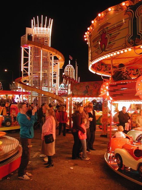 Hull Fair © Paul Glazzard :: Geograph Britain and Ireland Hull Fair Aesthetic, Tom Dailey, Hull Fair, Kingston Upon Hull, London Baby, Skate Party, New City, Gotham City, Kingston