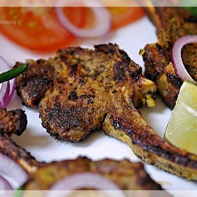 Mutton Chops Recipe Indian, Black Pepper Gravy, Mutton Chops Recipe, Lamb Chops Marinade, Cooking Lamb Chops, Lamb Chops Recipe, Pepper Gravy, Lamb Loin Chops, Mutton Chops