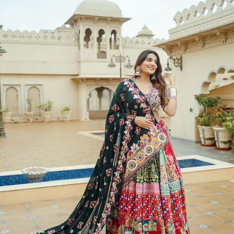 By: @ps_29 By: @frillandflare_annuscreation Wearing: @annupatel @frillandflare_annuscreation Ready for Navratri! Are you ready? I’m coming to the USA/Canada for Navratri, and I can’t wait to celebrate with you all. This stunning outfit by Frill & Flare has me all set to dance the nights away and bring the festive spirit wherever I go. Let’s make this Navratri unforgettable! 🌟 #PrachiSolanki #Navratri2024 #FrillAndFlare #FestiveFashion #NavratriOutfit #GarbaNights #USA #Canada #TravelAndCele... Prachi Solanki, Desi Aesthetic, The Nights, Cultural Celebration, Couples Poses, Traditional Attire, Stunning Outfits, Festival Fashion, No Frills